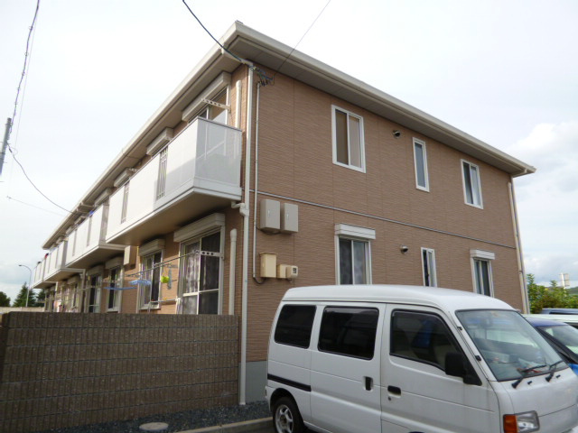 倉敷市連島町鶴新田のアパートの外観