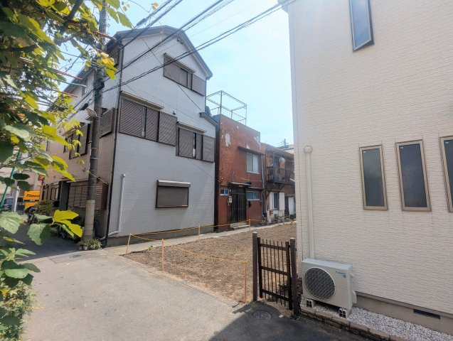 江東区大島１丁目建築条件付売地の外観|南側更地で陽当たり良好