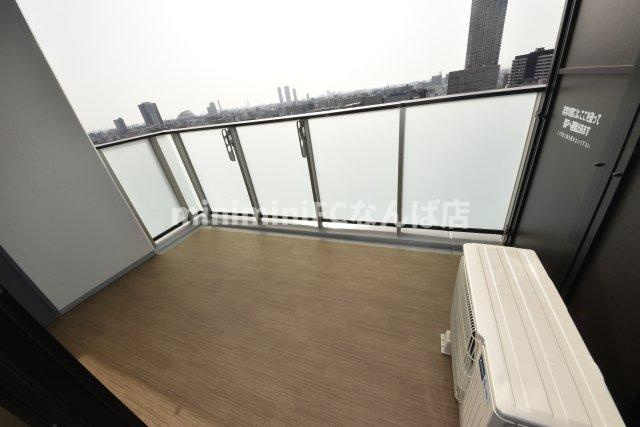 コンフォリアリヴ本町ＷＥＳＴ Ｑのバルコニー