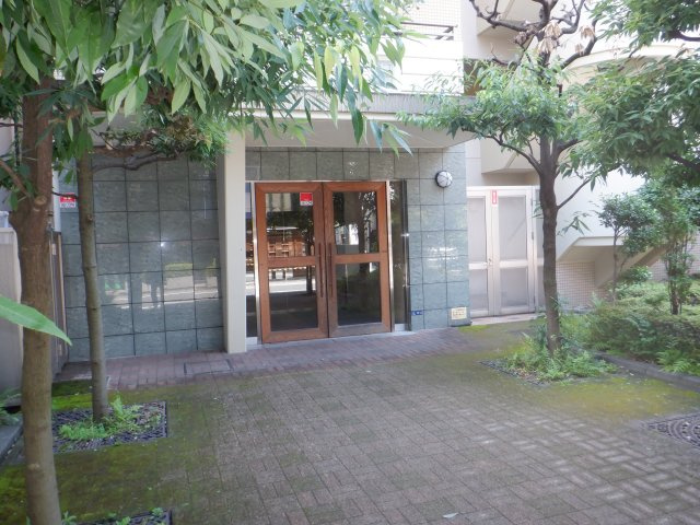 セザール芝公園のエントランス
