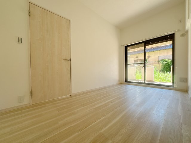 【洋室】 | ライオンズマンション春日