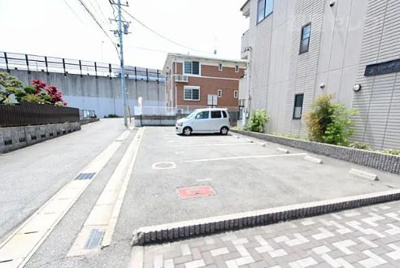 【駐車場】 | リバーサイド三日月