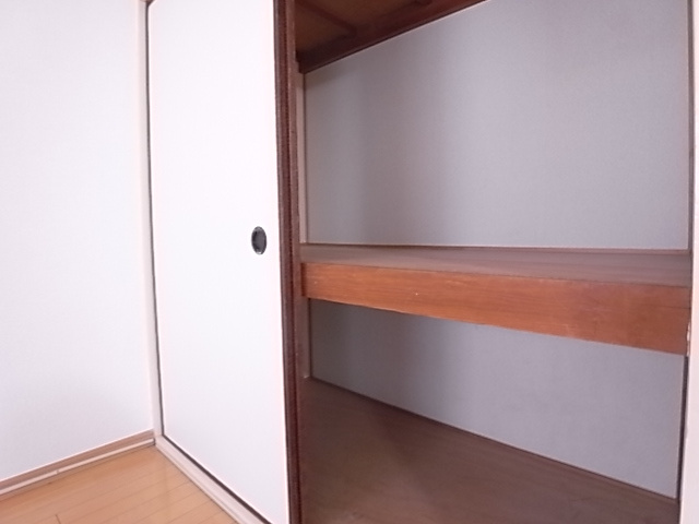 六甲林ハイツの収納