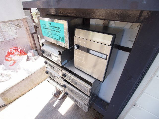 メゾネットスエヒロのその他共用部分|メールボックス。