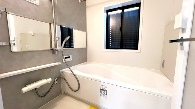 鎌倉市稲村ガ崎二丁目戸建の浴室