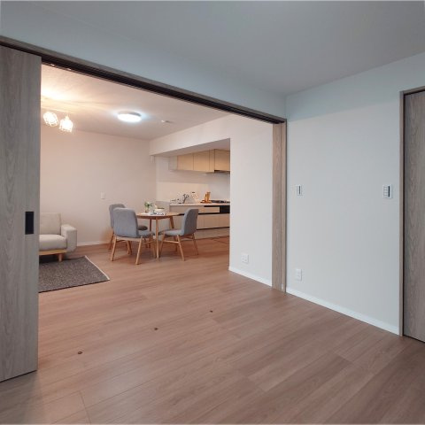 富岡シーサイドコーポＭ棟の洋室