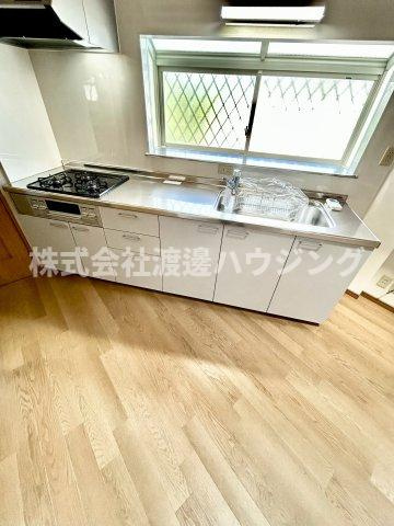 中津町一戸建のキッチン