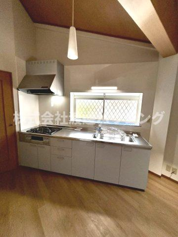 中津町一戸建のキッチン