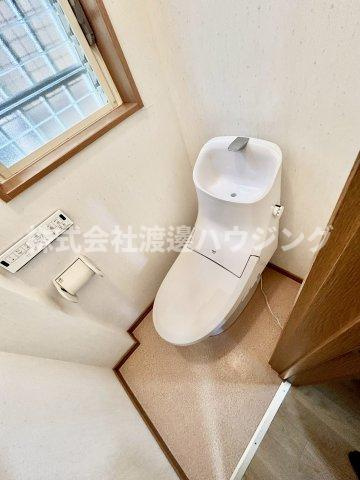 中津町一戸建のトイレ