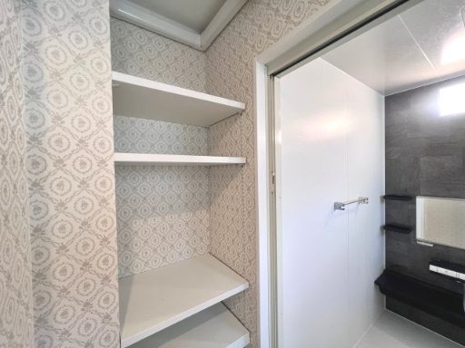 福島県郡山市田村町東山　中古戸建ての収納|小物を収納するのに便利です♪