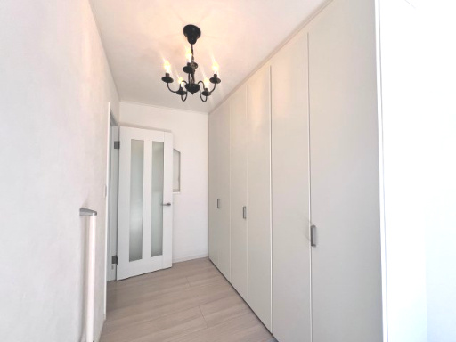 福島県郡山市田村町東山　中古戸建ての玄関|きれいな玄関でたっぷり収納♪玄関横に、暮らしのゆとりを。