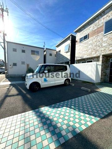 It's新在家の駐車場