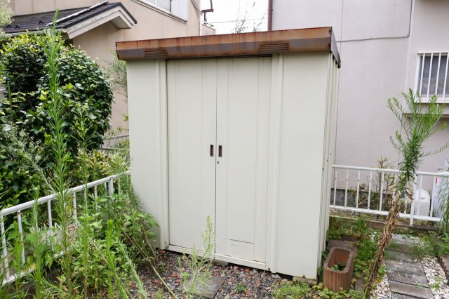 Reno WaKaBa IIIの庭|庭の物置