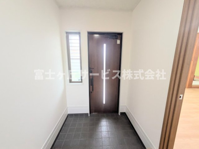 【玄関】 | 浜松市浜名区内野台2丁目 中古戸建て | 玄関です