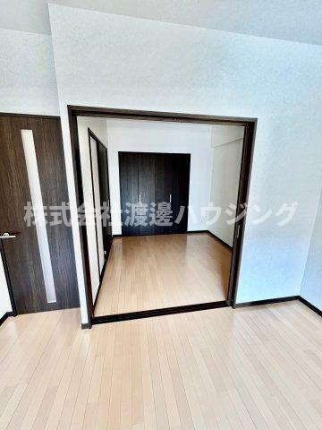 第7アローズ江坂公園の洋室