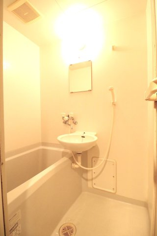 フレンド・ヒルズ ワンの浴室