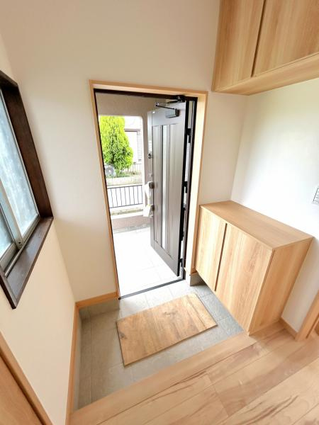 宇都宮市西川田本町４丁目　３ＬＤＫ　中古住宅の玄関