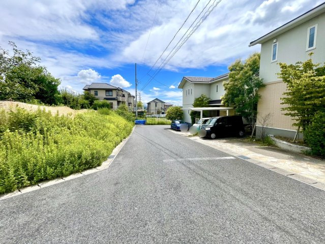 日進市岩崎町西ノ平戸建の前面道路含む現地写真|前面道路幅員約6.0ｍ