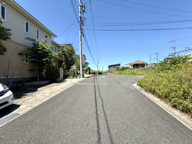 日進市岩崎町西ノ平戸建の前面道路含む現地写真|前面道路幅員約6.0ｍ