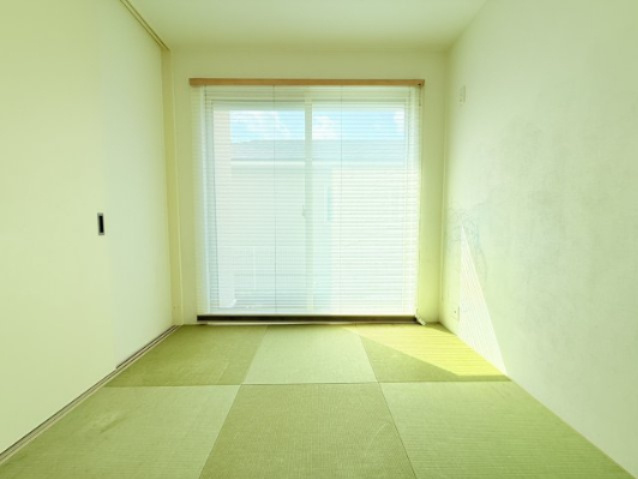 日進市岩崎町西ノ平戸建の和室|和室約4.2帖