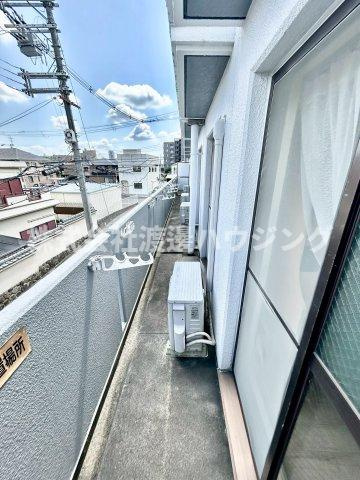 カルムイン豊津のバルコニー