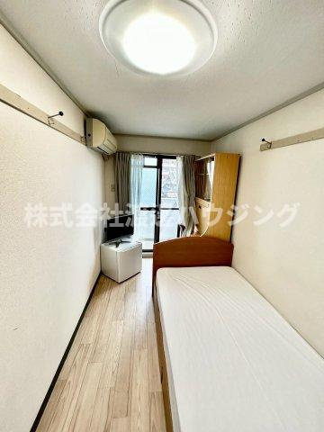 カルムイン豊津の居間・リビング