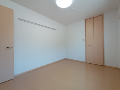 【寝室】 | ヴィレッジさくらD