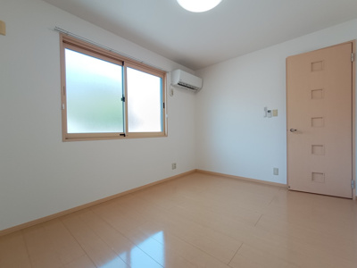 【寝室】 | ヴィレッジさくらD