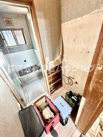 平野本町1丁目テラスハウスの洗面所|洗面も入れ替え中