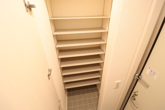 ガーデニアの収納|シューズボックス