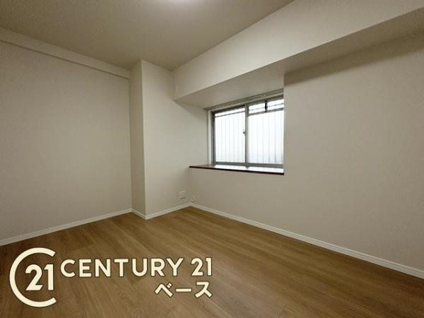 王寺久度アーバンコンフォートの洋室|■現地撮影写真■こちらの洋室約５帖となっております！