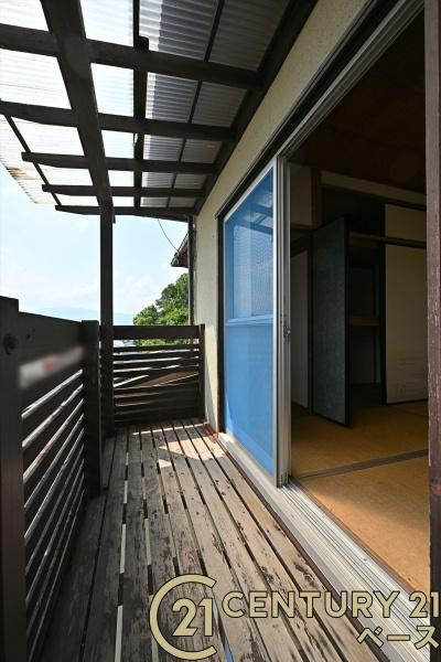 橿原市菖蒲町３丁目　一戸建のバルコニー|■現地撮影写真■お洗濯物をたくさん干すことができますね！