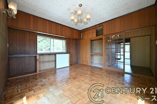 橿原市菖蒲町３丁目　一戸建の洋室|■現地撮影写真■広々とした洋室です！