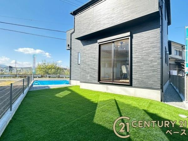 橿原市北妙法寺町の新築一戸建の庭|■現地撮影写真■多用途に使用可能！広々としたお庭があります！