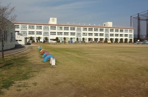 ワンプラム・Ｋの周辺|三田川小学校まで1200m