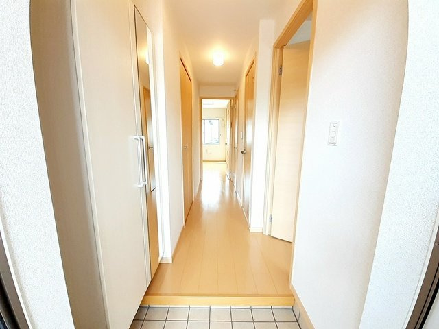 ワンプラム・Ｋの玄関