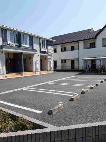 グランツ　絆　Ａの駐車場