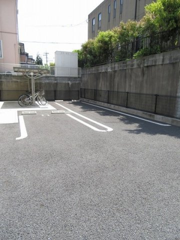 ソレイュ・メゾンⅡの駐車場