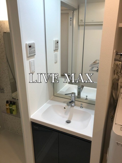 【洗面所】クレイシア新宿中落合