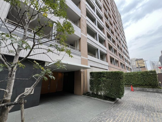 ポートヴィラ靭公園のエントランス