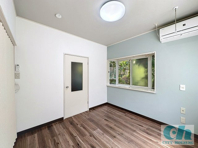 プティ―コーポ 101号室の洋室