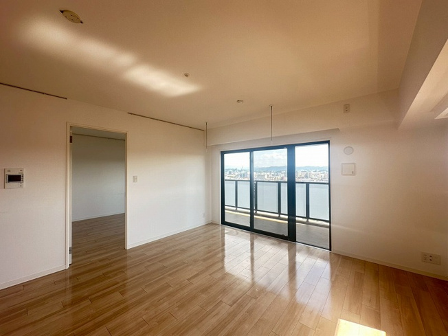 【居間・リビング】 | アルファステイツ城西砂子12F | 広々としたリビングです