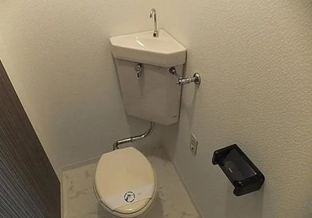 札幌市東区北四十条東18丁　現状満室稼働中　一棟売マンションのトイレ