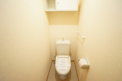 【トイレ】 | サンパティーク・メゾンＣ | 清潔感のあるトイレです