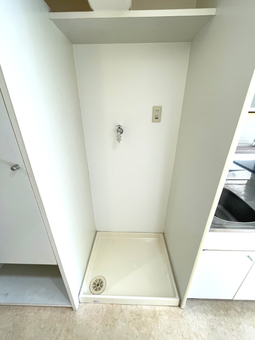 アルファ西古松のランドリースペース|洗濯機置場です。