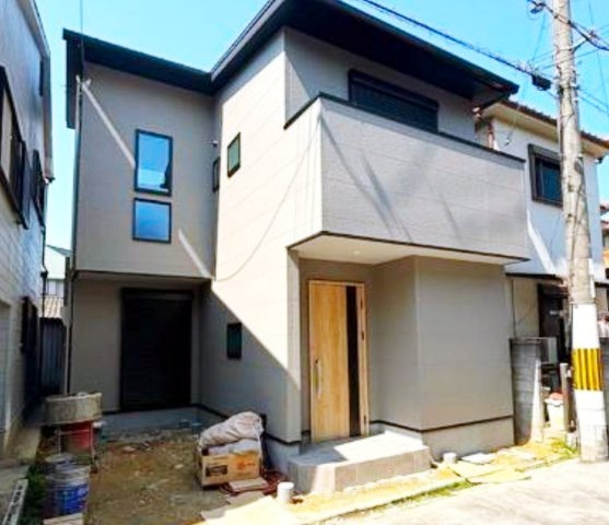 泉大津市東助松町　新築一戸建て