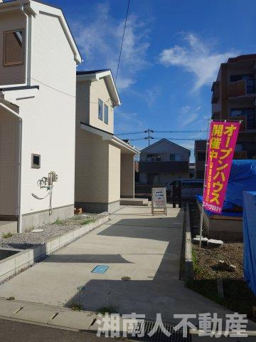 平塚市四之宮3丁目　未入居戸建の駐車場|車をお持ちの方に嬉しい駐車場付きの物件です