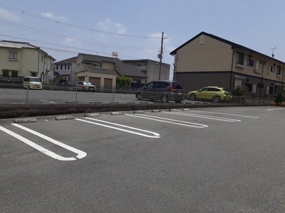 【駐車場】 | ビオラ・フィオーレ・辻井