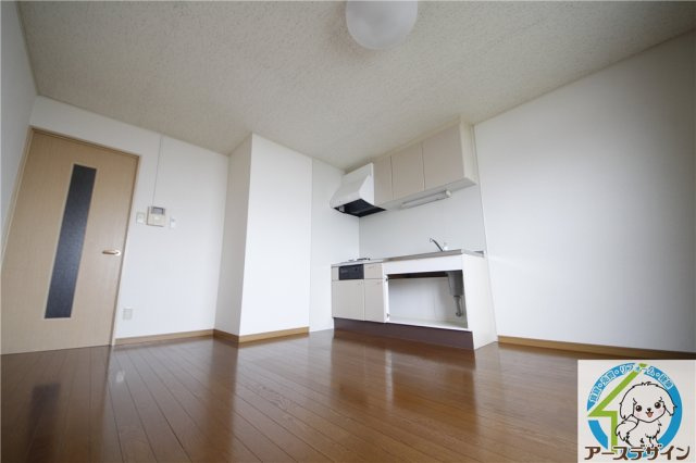 ヴィ　フォレストⅡの居間・リビング