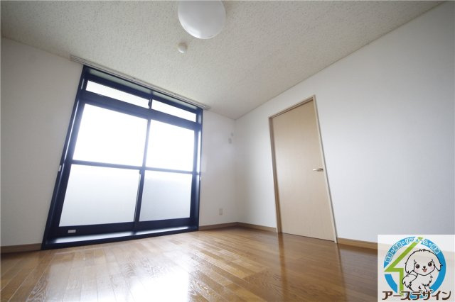 ヴィ　フォレストⅡの居間・リビング